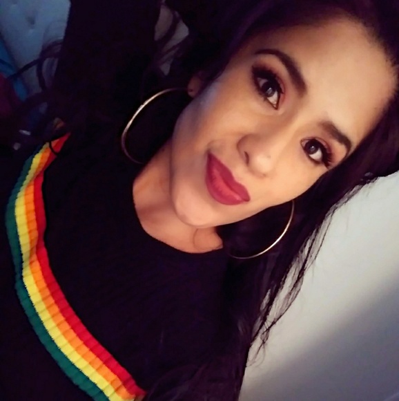 Meet your Posher, Donette - Picture 1 of 1